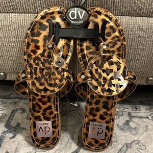Brand New DV by Dolce Vita Gotie Animal Print Flat Sandals Size 8.5
